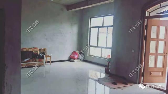 農村小伙自畫結構圖，不到20萬建成兩層小別墅，怎么做到的？