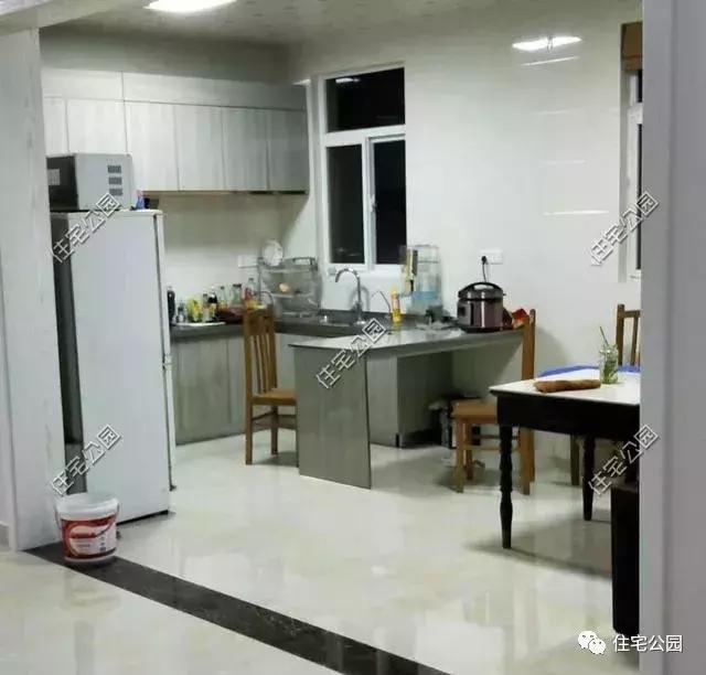 江蘇農(nóng)村花了50萬(wàn)建成的平房別墅，這樣光伏發(fā)電的屋面見(jiàn)過(guò)么