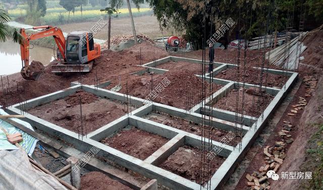 剛建幾年的房子，墻體和樓板就開裂了，這是什么原因？