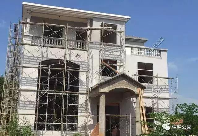 40萬建成農(nóng)村養(yǎng)老別墅，全村唯一的挑空客廳，真是美滋滋的！