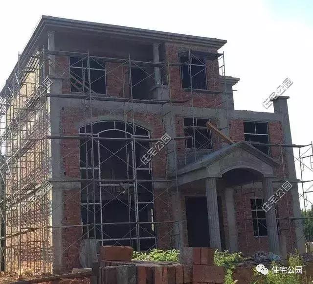 40萬建成農(nóng)村養(yǎng)老別墅，全村唯一的挑空客廳，真是美滋滋的！