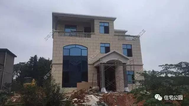 40萬建成農(nóng)村養(yǎng)老別墅，全村唯一的挑空客廳，真是美滋滋的！