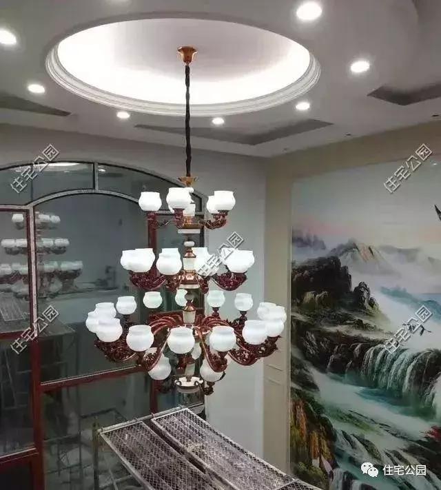 40萬建成農(nóng)村養(yǎng)老別墅，全村唯一的挑空客廳，真是美滋滋的！