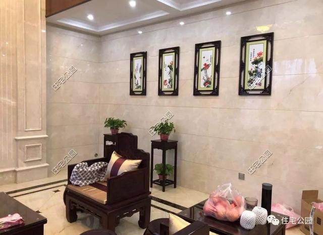 為了回老家工作的女兒，江西父母建三層別墅，小院裝修全做好120萬