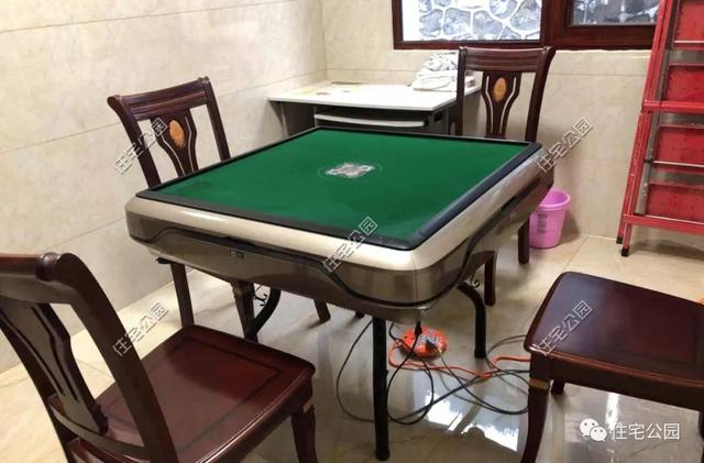 為了回老家工作的女兒，江西父母建三層別墅，小院裝修全做好120萬