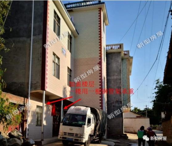 農(nóng)村平房加蓋樓層，承重竟然用一根鋼管，暗藏安全隱患！