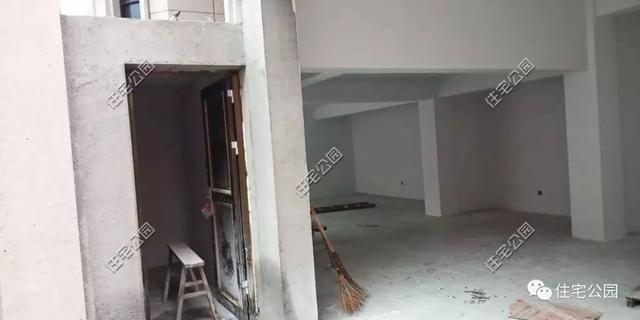 浙江農(nóng)村小伙自行設(shè)計，三層別墅花80萬建成，大家覺得如何？