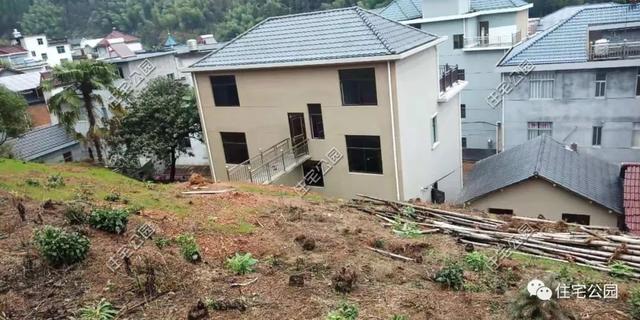 浙江農(nóng)村小伙自行設(shè)計，三層別墅花80萬建成，大家覺得如何？