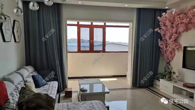 湖南農村自建2層漂亮別墅，土建50萬裝修70萬，這樣式真漂亮