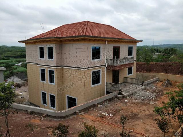 湖南郝總自建15X15米農村三層別墅，才花了45萬，宅地臨路，布局完美！