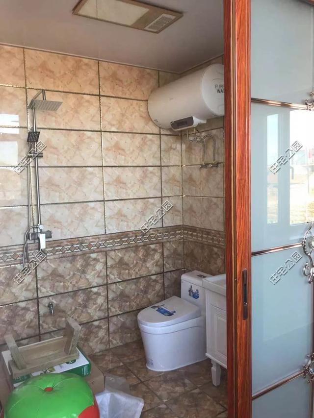 遼寧小伙為父母蓋養老別墅，保溫、地暖、火炕房全都有，只花了30萬！