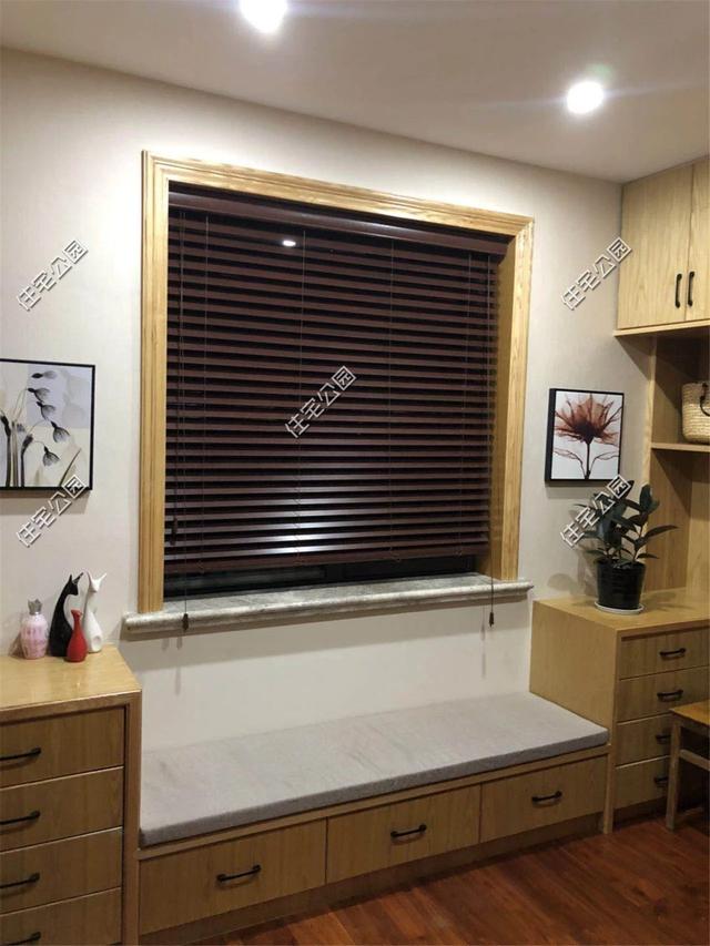 紅磚缺貨，石子每車1200，花了150萬終于建起這棟農村三層別墅