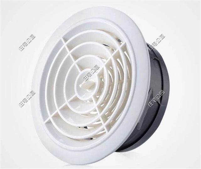 紅磚缺貨，石子每車1200，花了150萬終于建起這棟農村三層別墅