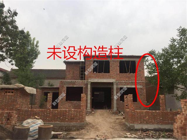 農村小伙建房內外墻全砌空斗墻，你覺得這樣結實嗎？