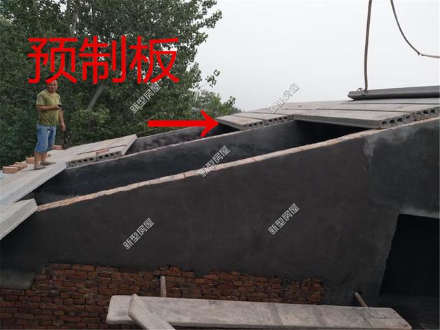 農村小伙建房內外墻全砌空斗墻，你覺得這樣結實嗎？