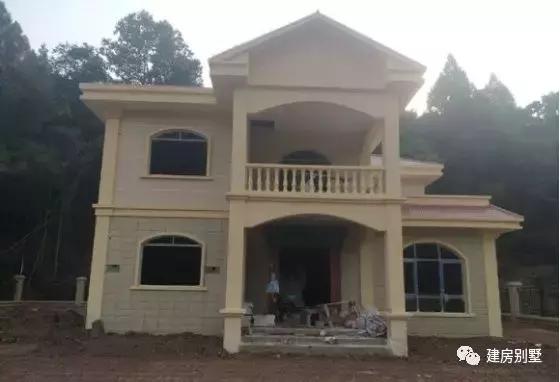 精致漂亮的兩層小別墅圖片，25萬就能建好，全家人的避風港