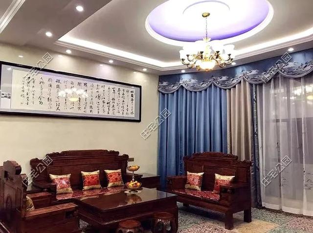 為父母養老，湖南兄妹在農村老家修建三層別墅，主體裝修一個花了80萬