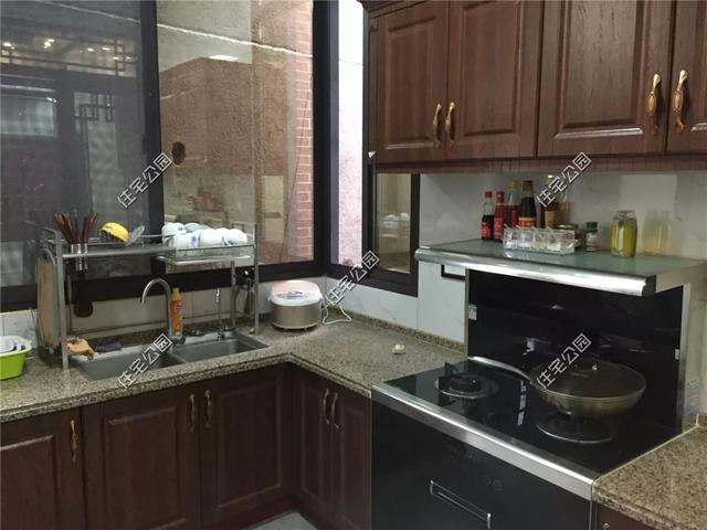 農村包工頭給自家建房，30萬建成一層別墅，質量更是沒得說