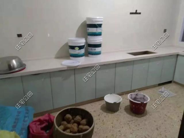 為了落葉歸根，湖南兄弟倆回鄉下建別墅，各自花了60萬，享受田園生活