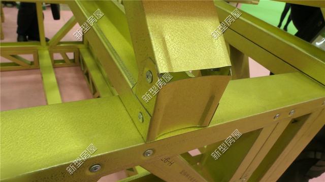 想修建輕鋼別墅？先搞清楚構建、樓板、外墻和取暖這4個問題！