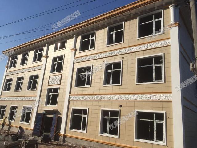 今年的蓋房愿望實現(xiàn)了嗎？2套豪華雙拼別墅實拍照片，過年想低調(diào)都難