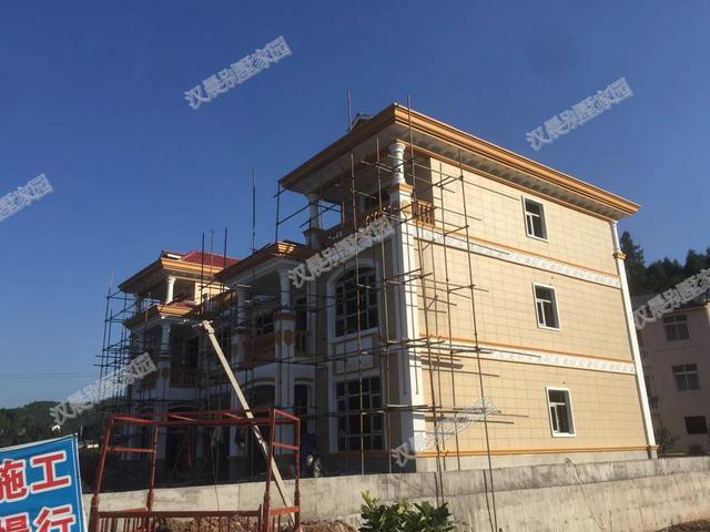 今年的蓋房愿望實現(xiàn)了嗎？2套豪華雙拼別墅實拍照片，過年想低調(diào)都難