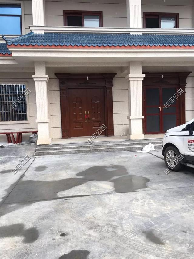 我和叔叔蓋的雙拼養老別墅，每人35萬，400多平的大院子就是爽