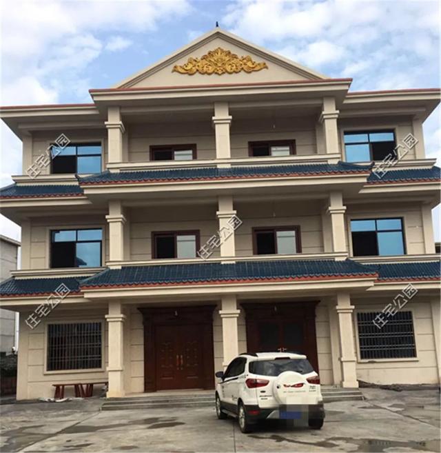 我和叔叔蓋的雙拼養老別墅，每人35萬，400多平的大院子就是爽