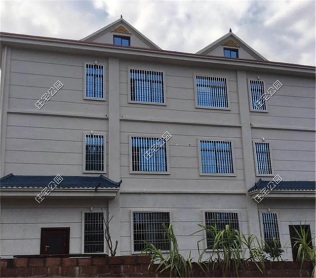 我和叔叔蓋的雙拼養老別墅，每人35萬，400多平的大院子就是爽