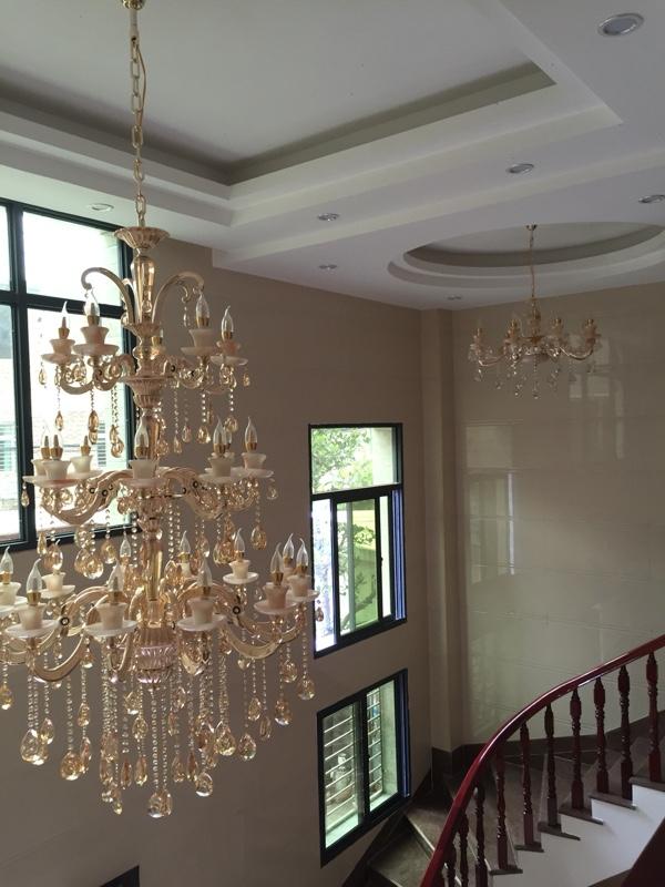 聽說這樣的農村別墅在福建省非常普通，簡裝接地氣，樓梯有檔次！