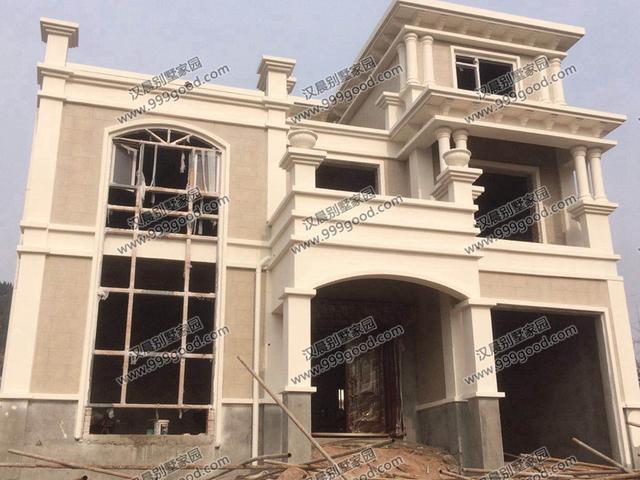 真嗨啊！建成這棟農村別墅，人生達到了巔峰，父母都笑得合不攏嘴！