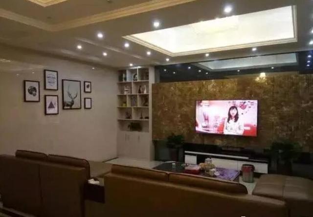 真嗨啊！建成這棟農村別墅，人生達到了巔峰，父母都笑得合不攏嘴！