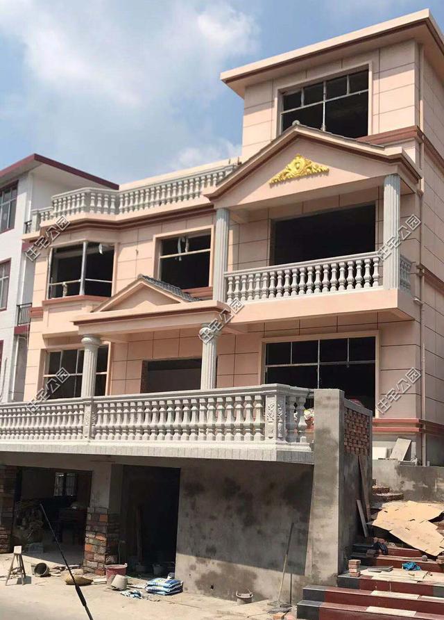 這棟江西別墅主體加裝修才花了85萬，主要是趕上了好時機，性價比太高了