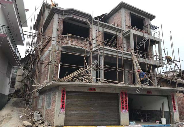 這棟江西別墅主體加裝修才花了85萬，主要是趕上了好時機，性價比太高了