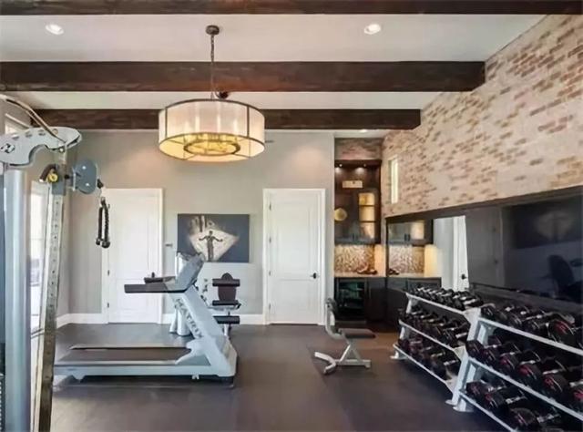 136平農(nóng)村三層別墅，經(jīng)典時(shí)尚，優(yōu)雅別致，是熙攘人群中的心靈療養(yǎng)院！