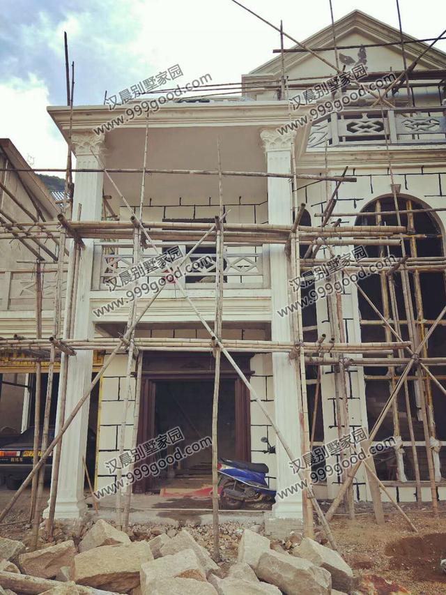 占地117平的三層別墅設計圖，帶車庫，帶實景效果圖，小戶型中的精品！