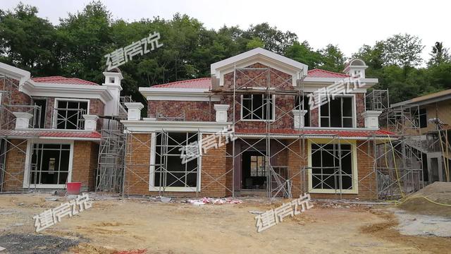 二層框架農村自建房，25萬建村里一棟，人人看了都羨慕。