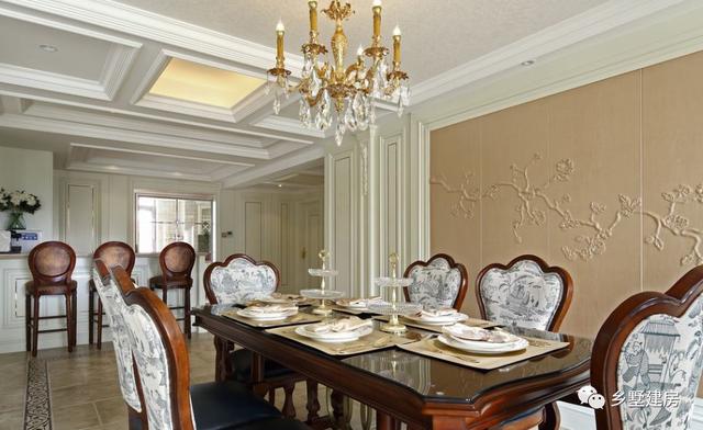 三層別墅，大氣婉約，精致絕美，露臺層層疊加，越看越喜歡。