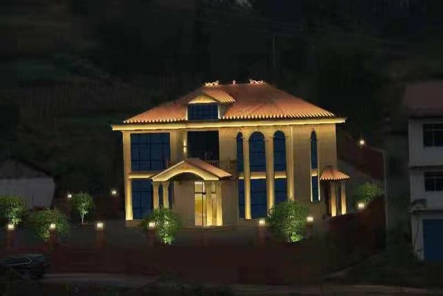 占地147平方米的二層鄉(xiāng)村小樓設計圖，花20多萬就能建成！