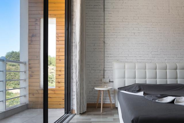 農(nóng)村建房也能建成這樣的白色別墅，設(shè)計(jì)也太新穎了吧！