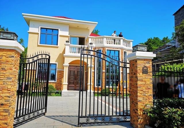 二層經典農村自建房，火爆了全村，建一棟，能成為全村模仿對象。