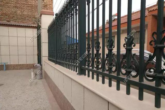 鄉(xiāng)村預算15萬自建房屋設計圖，22萬花完卻只起了毛坯，感嘆農村蓋房艱辛