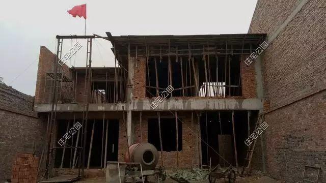 鄉(xiāng)村預算15萬自建房屋設計圖，22萬花完卻只起了毛坯，感嘆農村蓋房艱辛