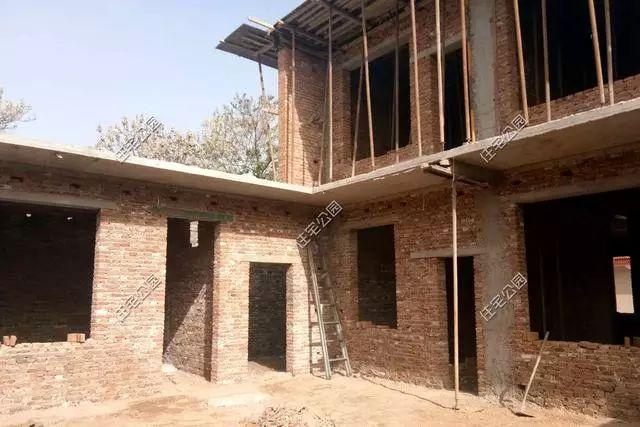 鄉(xiāng)村預算15萬自建房屋設計圖，22萬花完卻只起了毛坯，感嘆農村蓋房艱辛