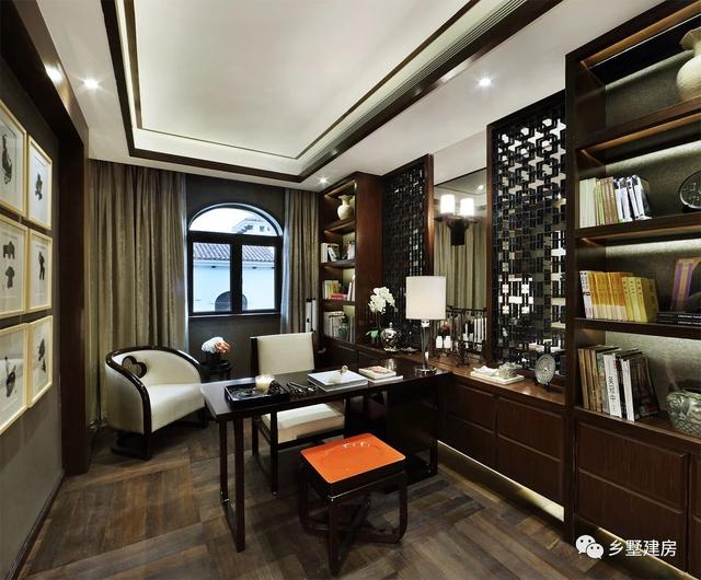 經濟實用的別墅設計圖推薦給你們，建筑線條鮮明，凹凸有致，穩重大氣