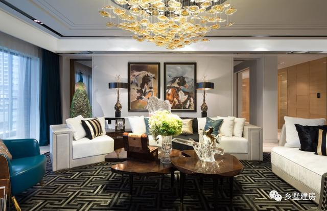 這棟簡歐風二層小別墅設計圖，別墅外立面色調純潔、簡約，造價只要24萬