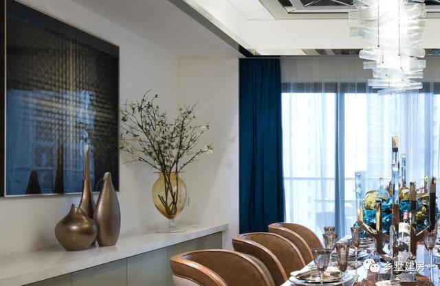 這棟簡歐風二層小別墅設計圖，別墅外立面色調純潔、簡約，造價只要24萬