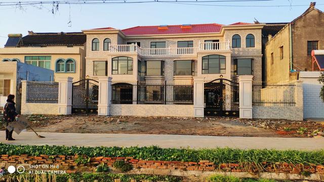 雙拼別墅設(shè)計(jì)圖，湖南兄弟合建，實(shí)惠又大氣，村里人人羨慕又夸贊