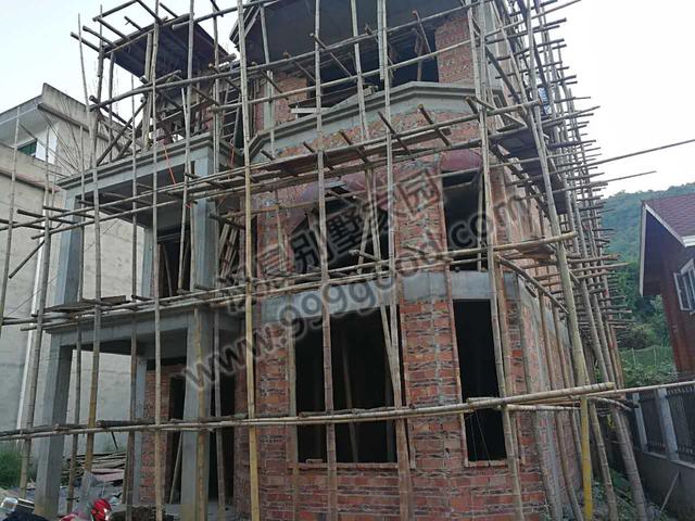 農(nóng)村小開間別墅設(shè)計圖，帶旋轉(zhuǎn)樓梯，挑空客廳，非常漂亮