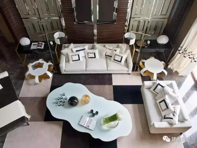 造價33萬左右寬7×18米農(nóng)村別墅設(shè)計圖，外觀是平屋頂戶型